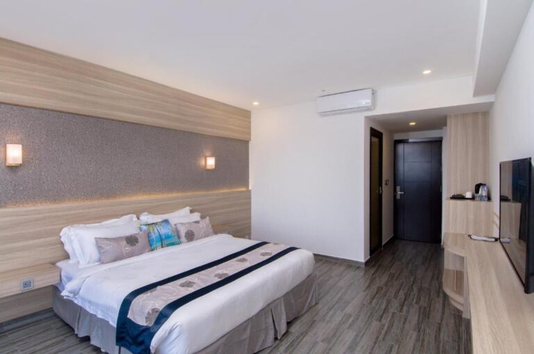 Deluxe Double or Twin Room Sea View 