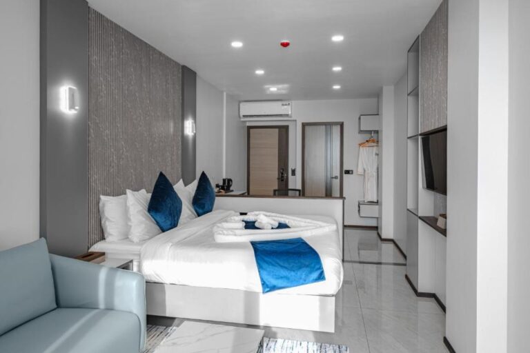Premium Double King Sea View