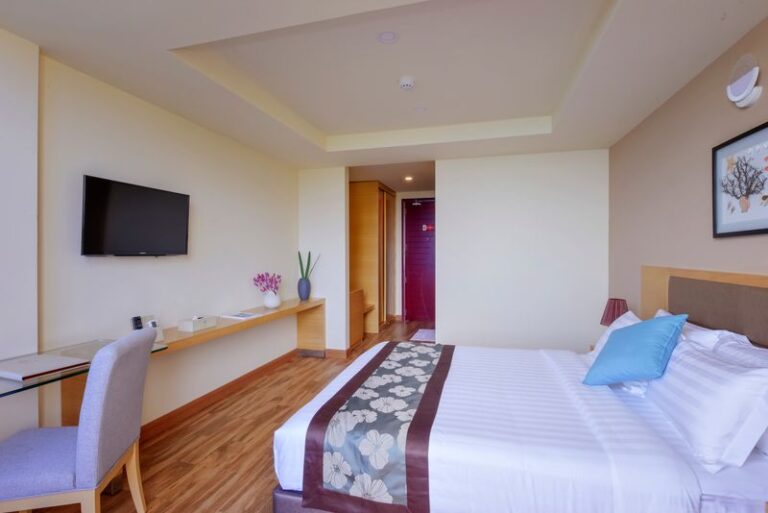 Garden View Room