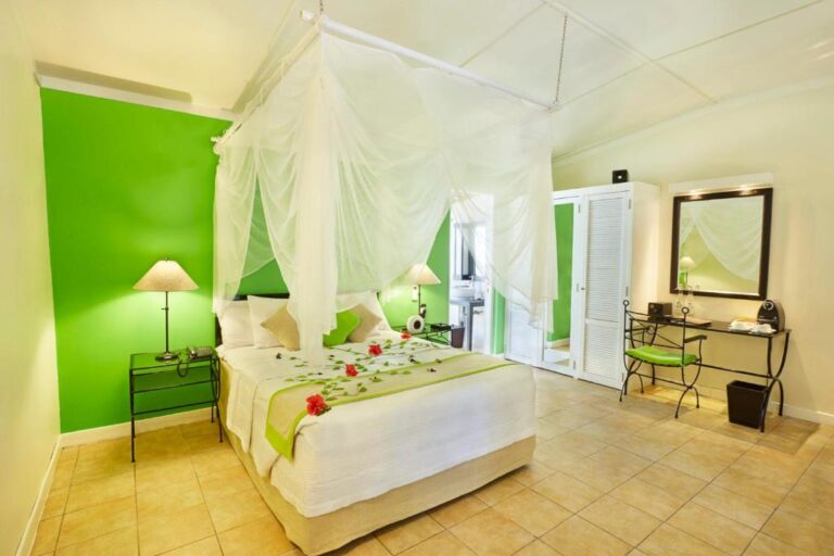 Garden Bungalow