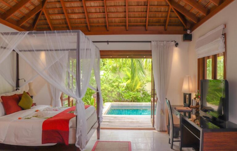 Private pool villa