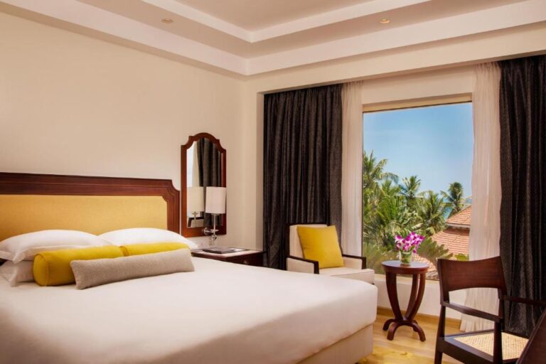 Luxury Room City View