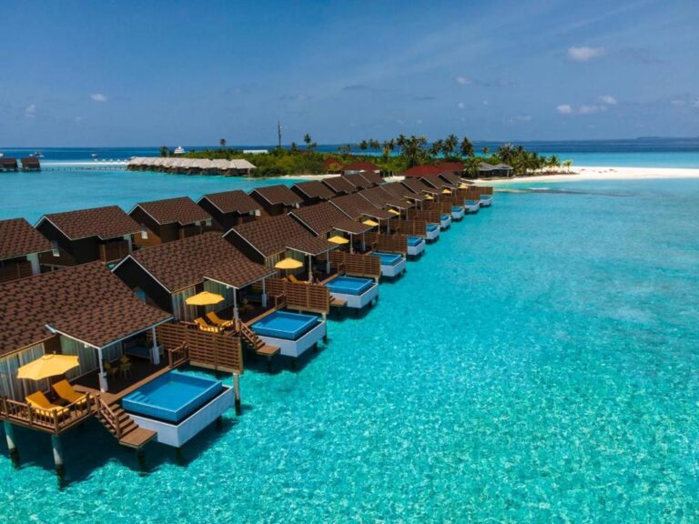 Sunrise Pool Water Villa