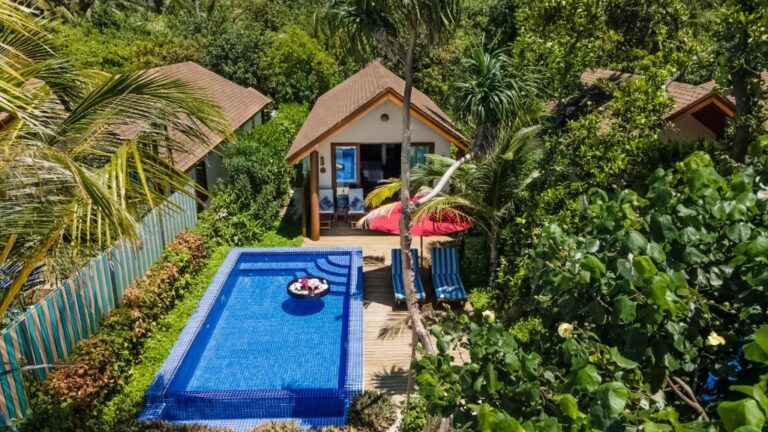 Deluxe Beach Pool villa