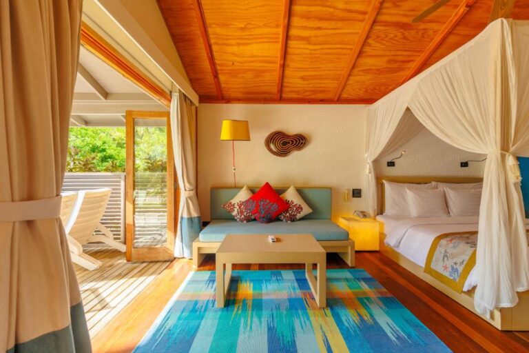 Jacuzzi Beach Villa