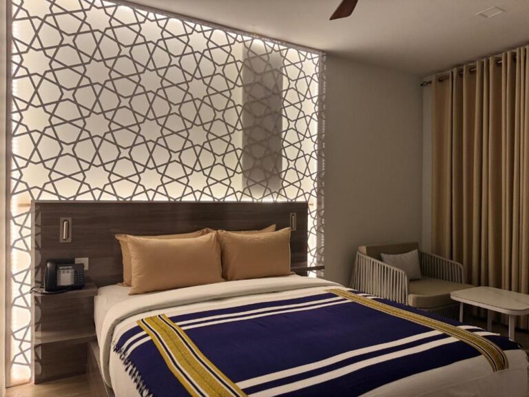 Double room with island view