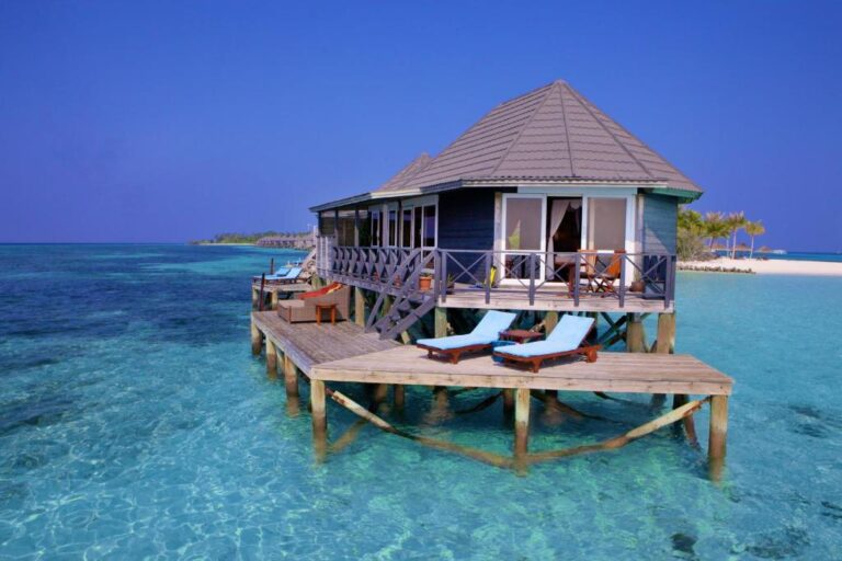 Sangu Water villa