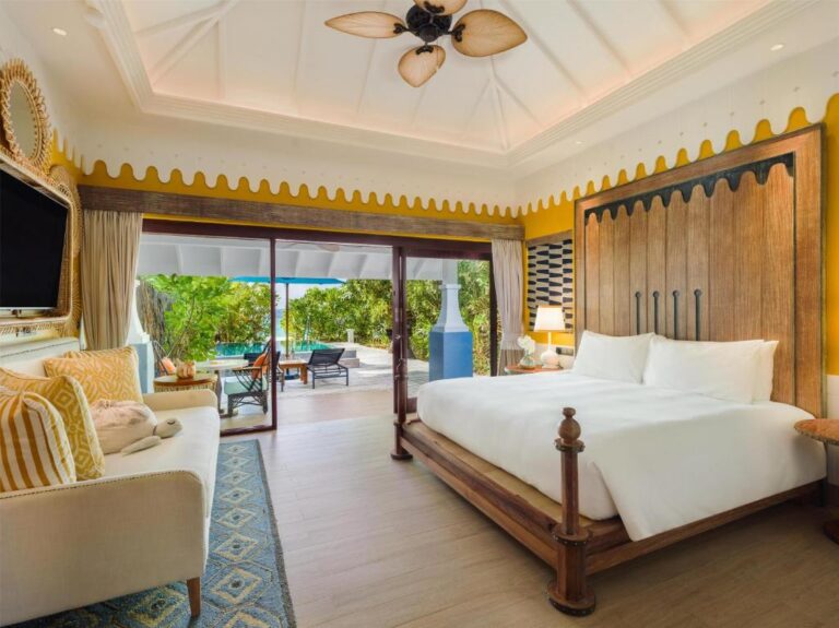 Beach Villa with pool